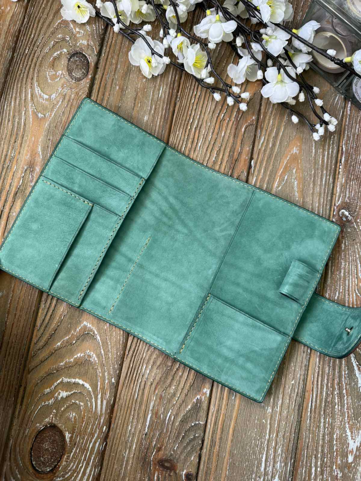 TN Leather cover with Nubuck inside leather with snap closure (Standard and Passport TN)