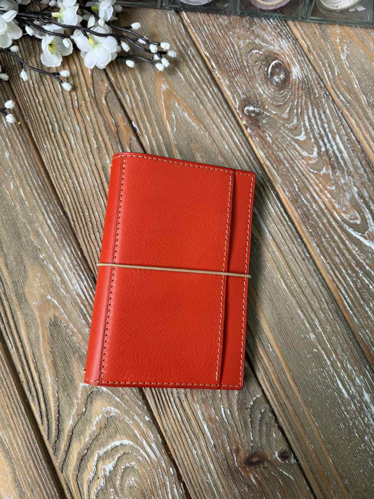 Planner Cover with Vertical Front Pocket | Elastic Closure