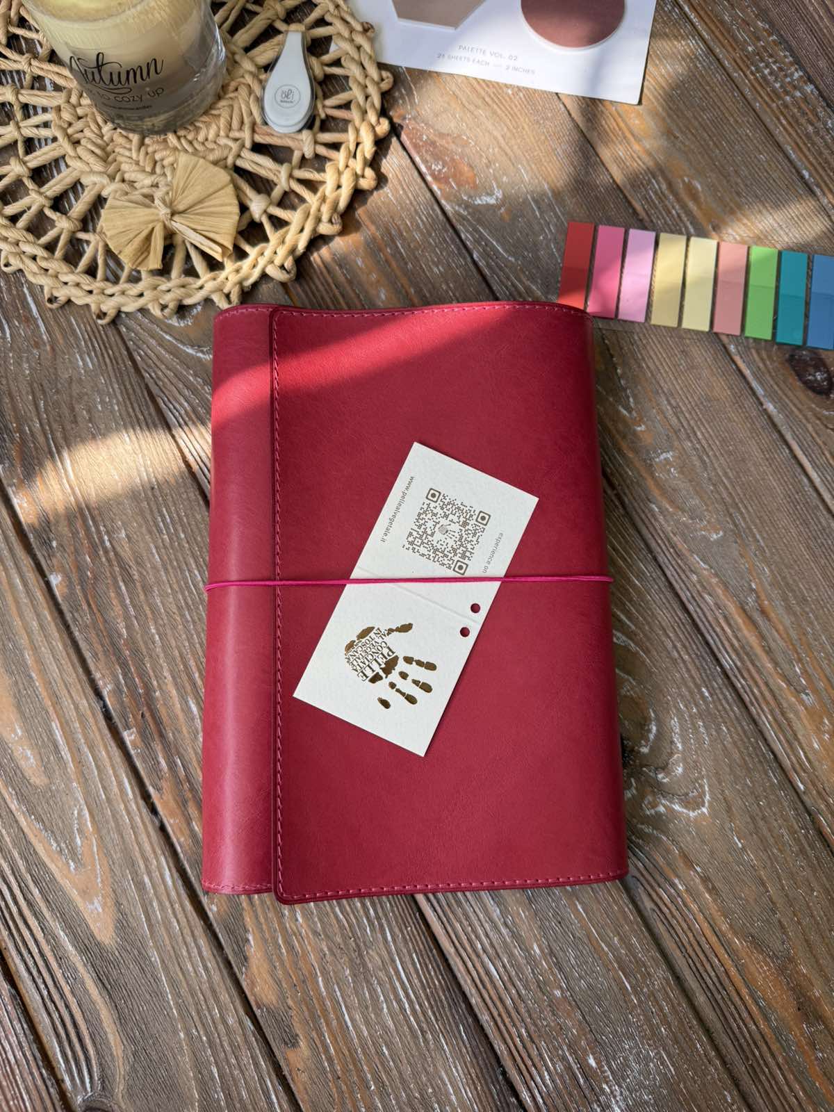 Classic Trifold Leather Journal Cover – Handmade Veg Tan Leather Notebook Cover, Traveler’s Notebook Style, Elastic Closure