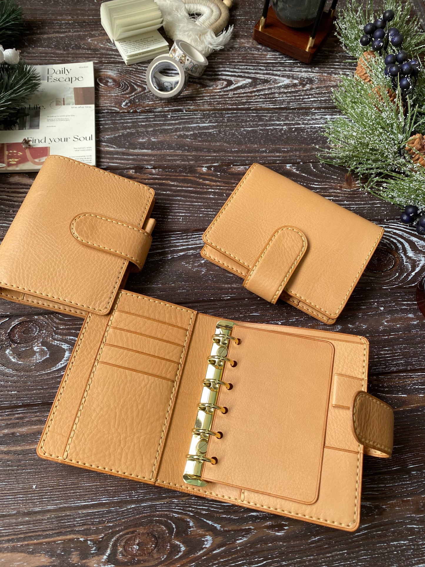 Pocket rings cover in Country leather with back pocket
