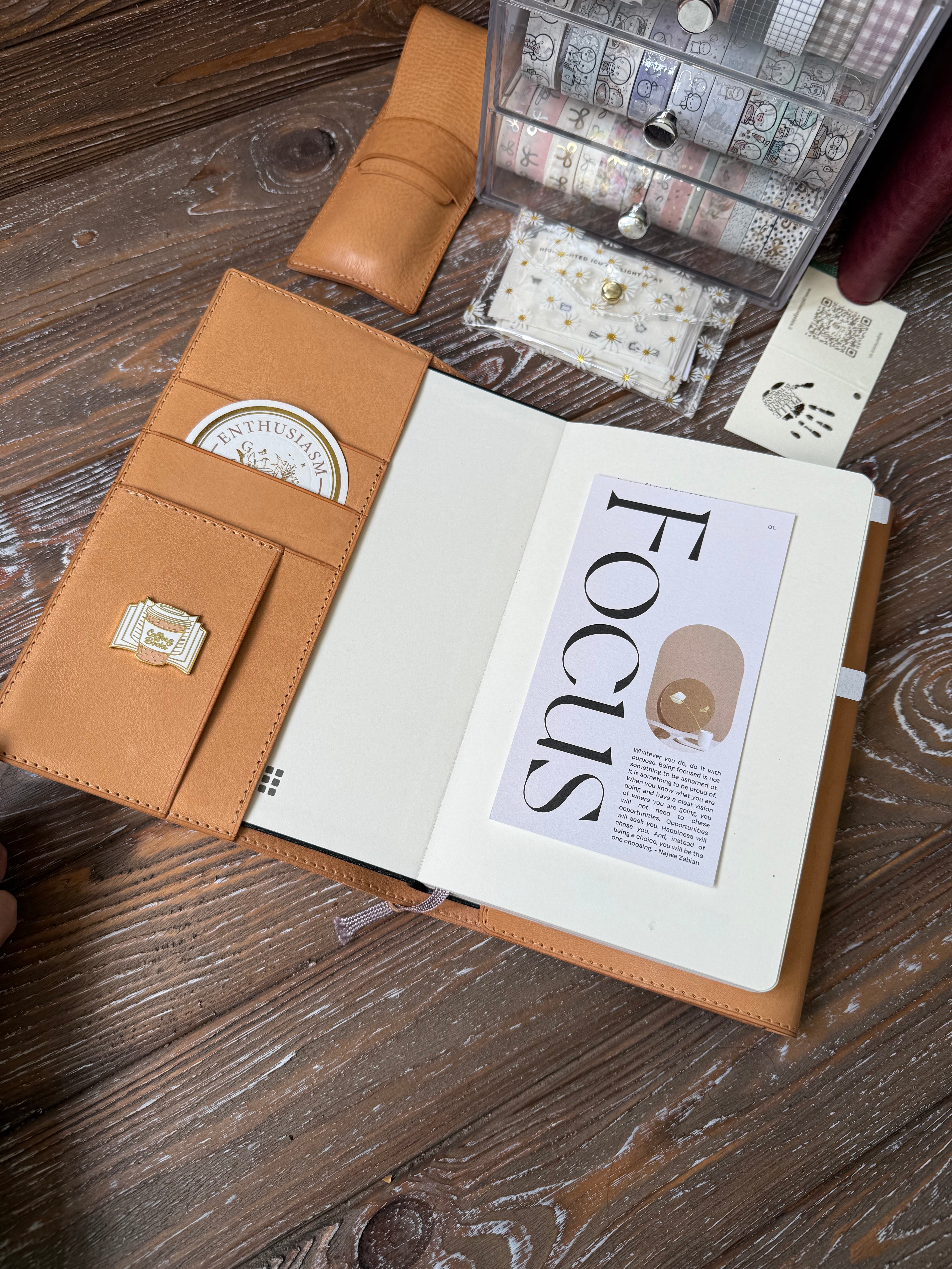 Trifold Leather Planner Cover – Handmade Veg Tan Leather – Planner
