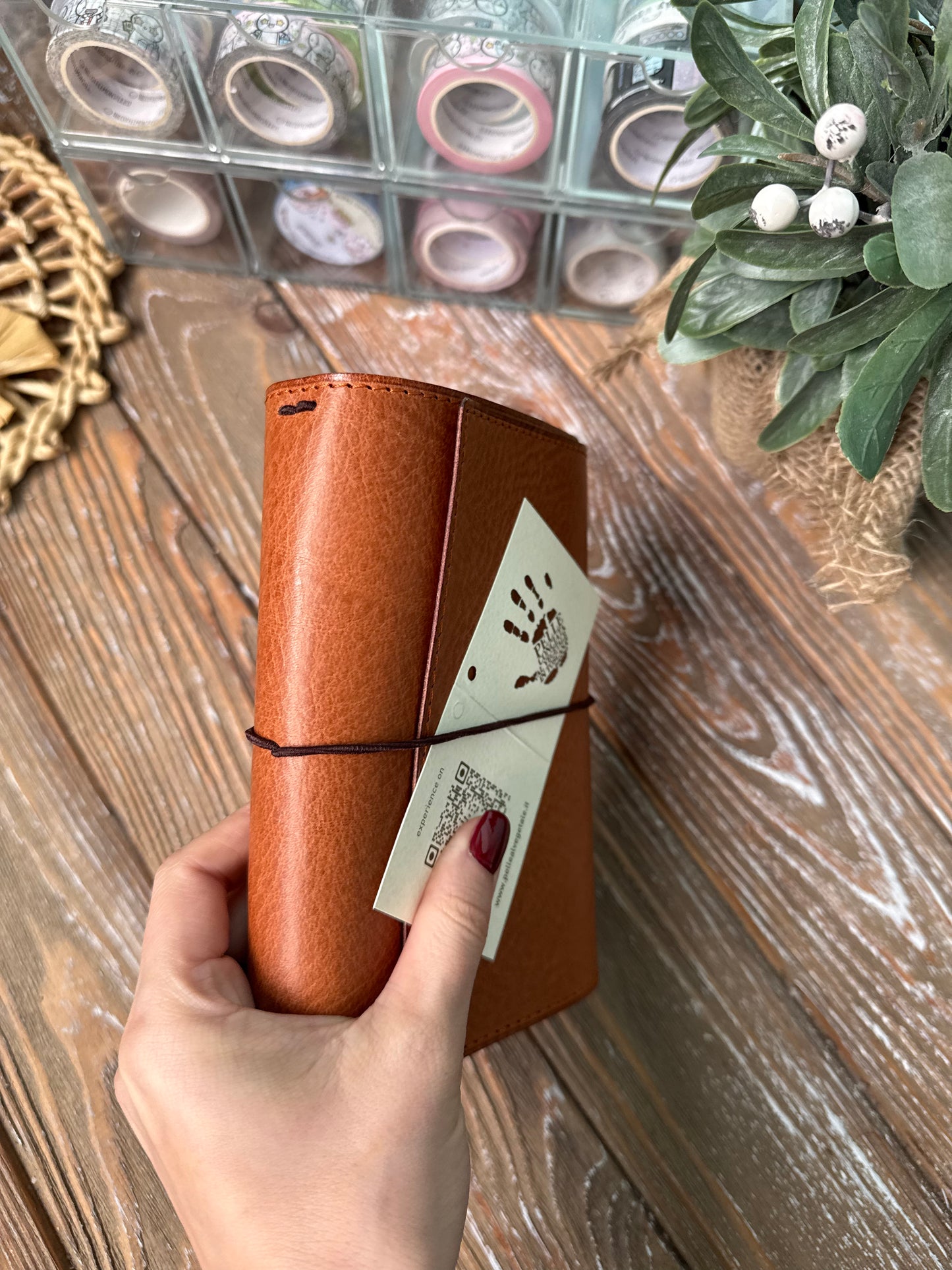 Classic Trifold Leather Journal Cover – Handmade Veg Tan Leather Notebook Cover, Traveler’s Notebook Style, Elastic Closure