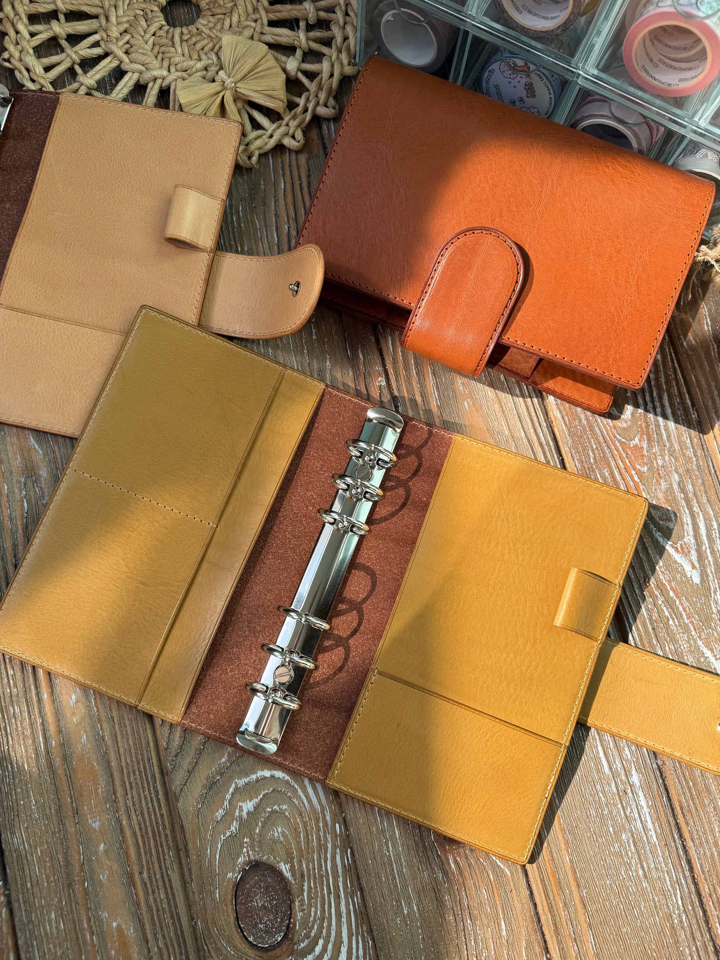 Leather Rings Planner Cover Marrone leather outside – Minimalist Binder Cover