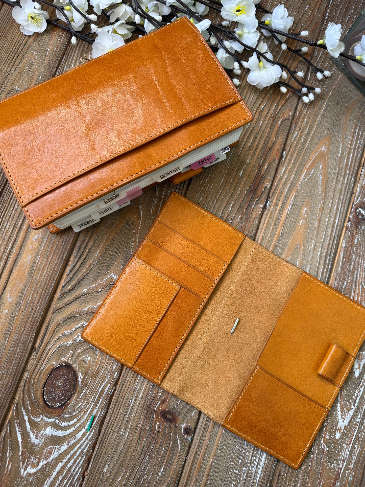 Italian Veg Tan Leather Planner Cover with Elastic Closure | Cognac color